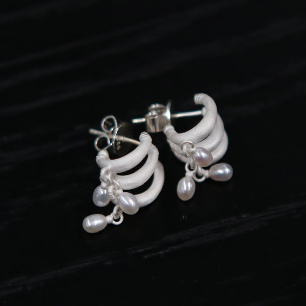 OLIO E ACETO Silver Pearl Star Earrings OLIO-OA13E17-YZZB Silver/Pearl White